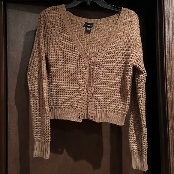 Brown Cropped Cardigan Sweater - Picture 3 of 9